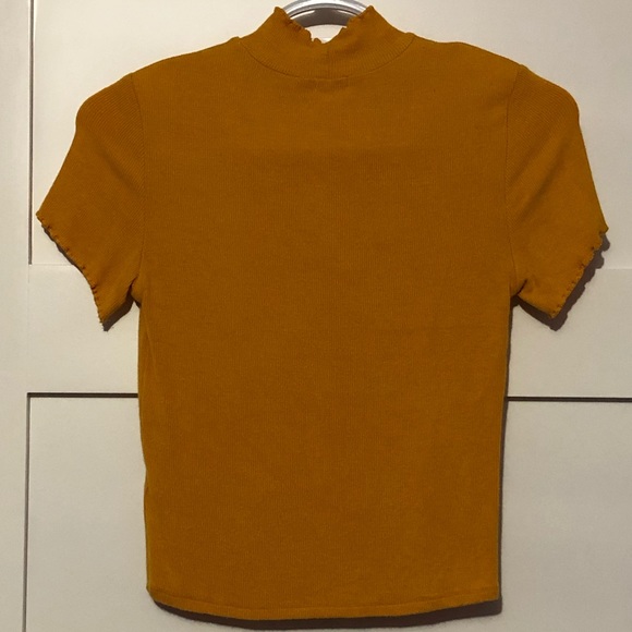 Mustard yellow mock neck stretchy t-shirt - Picture 3 of 4